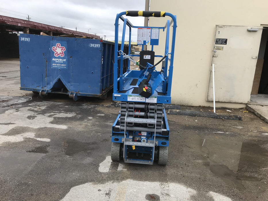 2019 Genie GS-1930 Fixed Rails with Chain Entry