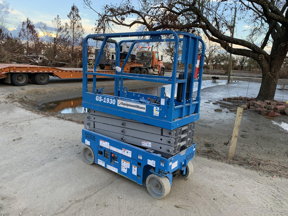2019 Genie GS-1930 Fixed Rails with Chain Entry