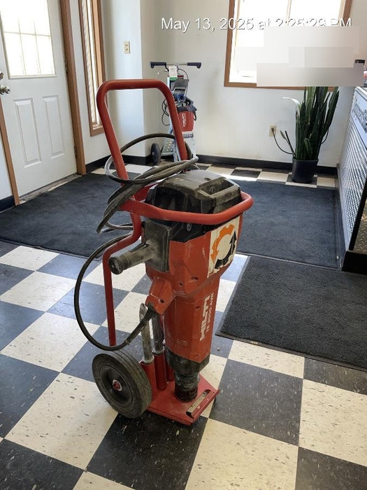 2022 HILTI TE 3000-AVR