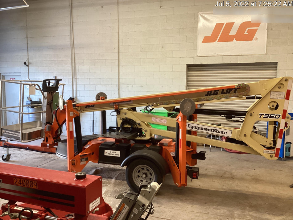 2022 JLG T350