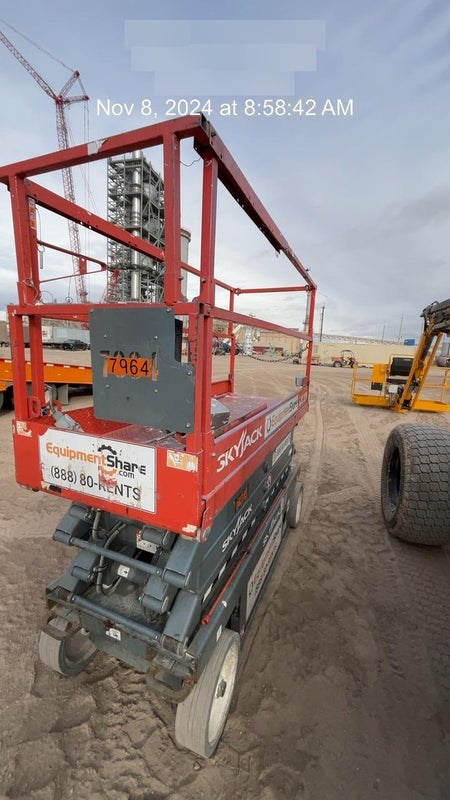 2018 Skyjack SJIII-3226 Skyjack SJIII3226 Scissor Lift w/Trojan Batteries