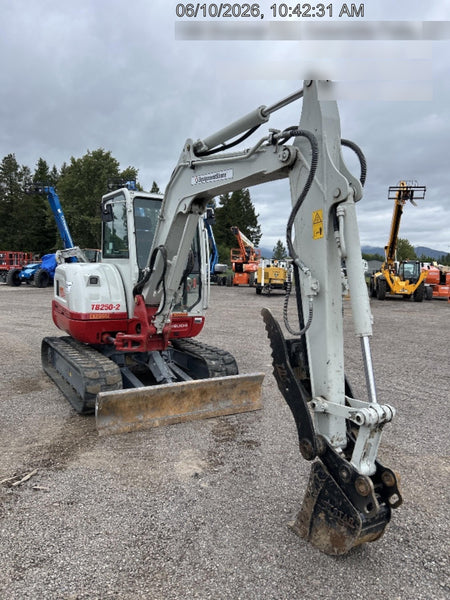 2024 TAKEUCHI TB250-2CR