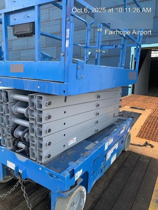 2019 Genie GS-4047 Folding rails with half height swing gate