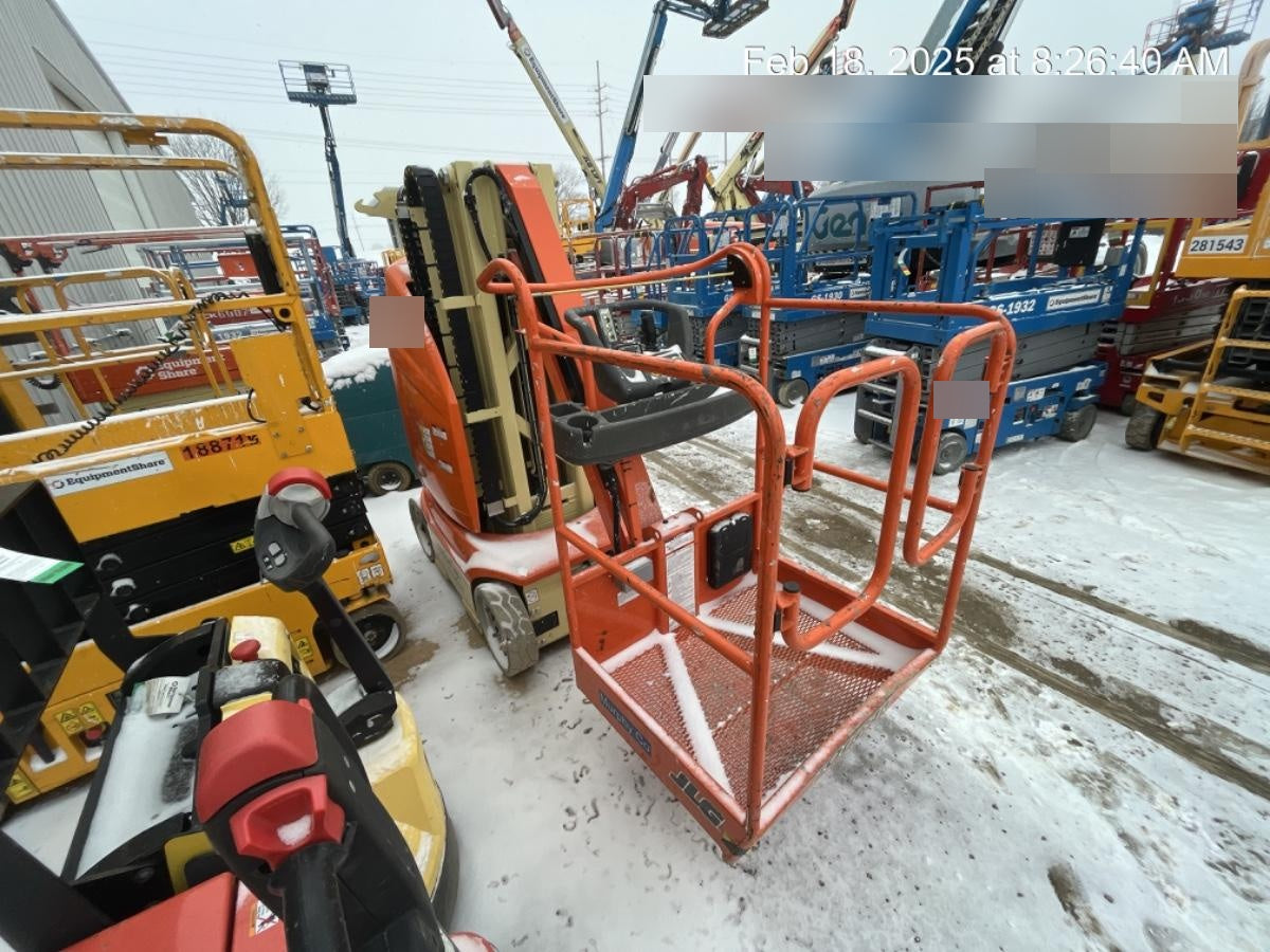 2022 JLG 26E