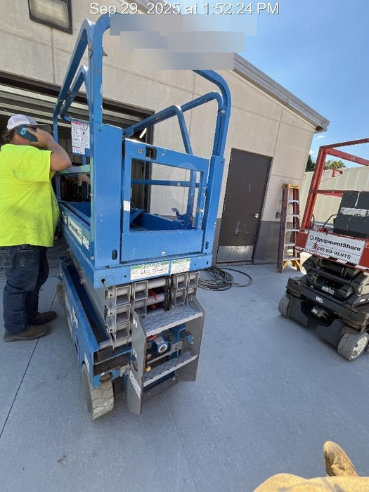 2020 Genie GS-1930 Solid Non Marking Tires, Beacon, Folding rails with half height swing gate