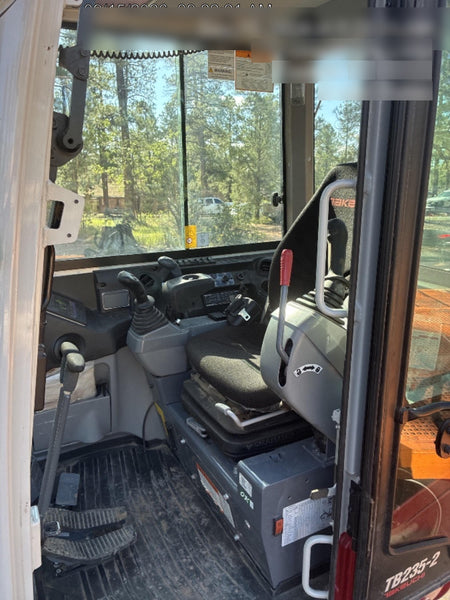 2025 TAKEUCHI TB235-2CR
