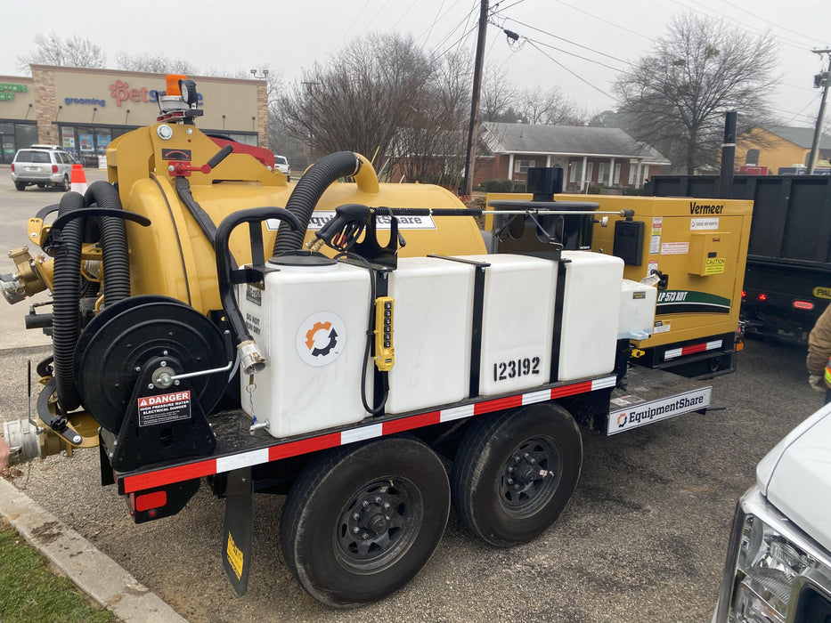 2021 Vac-Tron LP573XDT 500 Gallon Debris Tank w/ Hydraulic Tilt, two (2) 100 Gallon Water Tanks, Low Profile Torsion Axles (12,000 GVWR)
