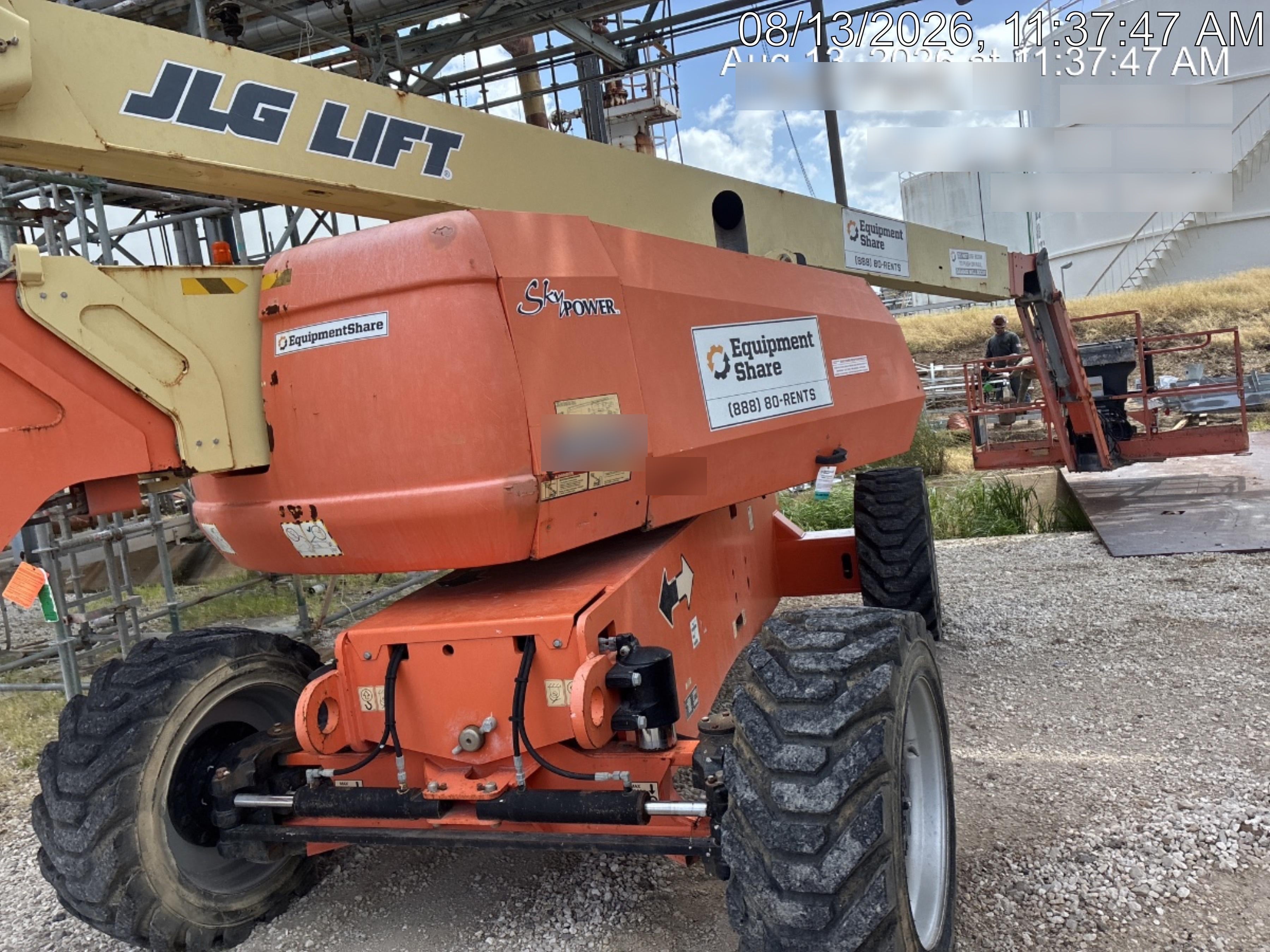2020 JLG 800AJ
