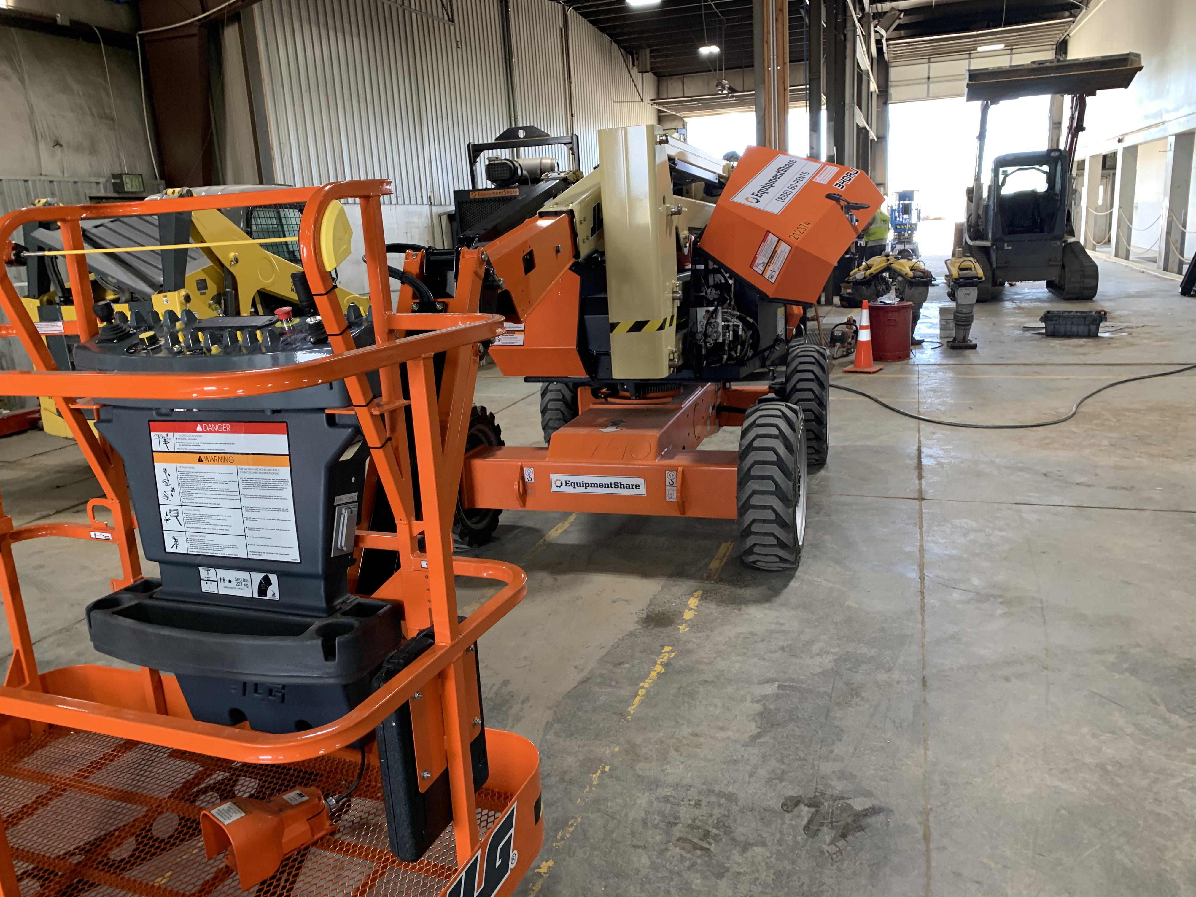 2022 JLG 340AJ