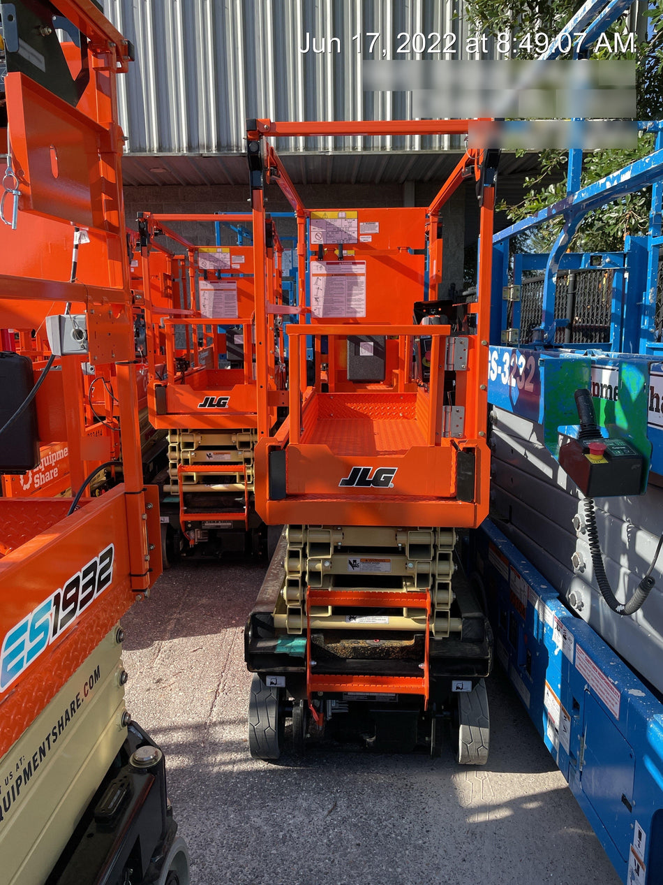 2022 JLG ES1932