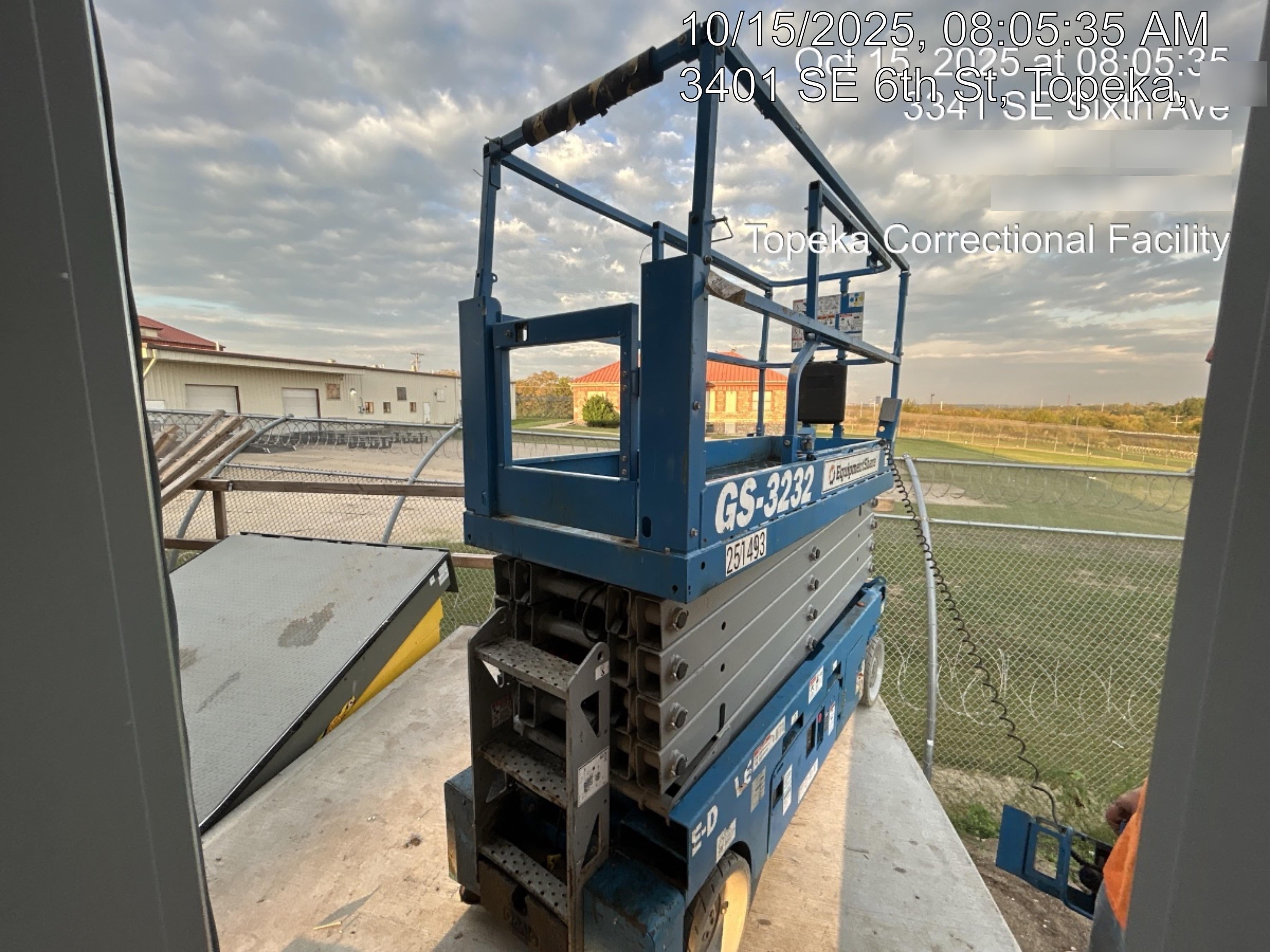 2022 GENIE GS-3232