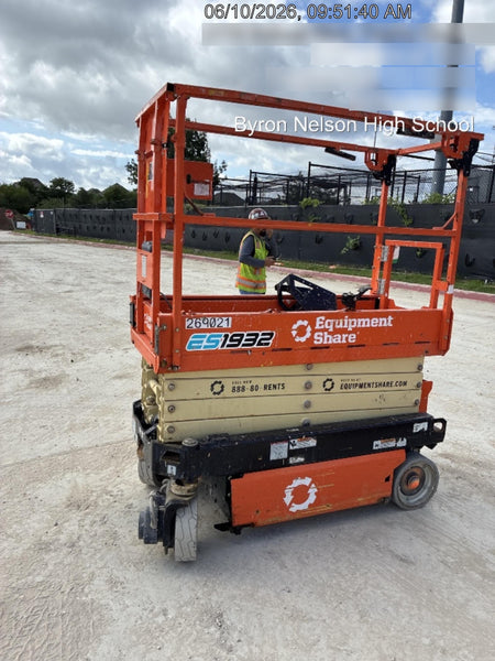 2022 JLG ES1932