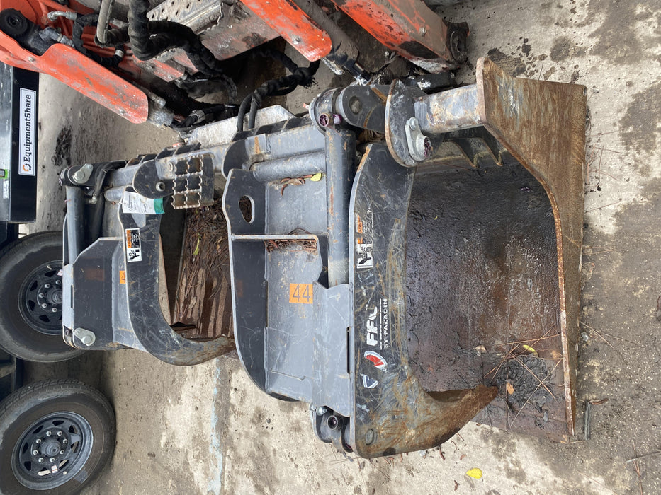 2019 PALADIN 72" Scrap Grapple Bucket - Paladin