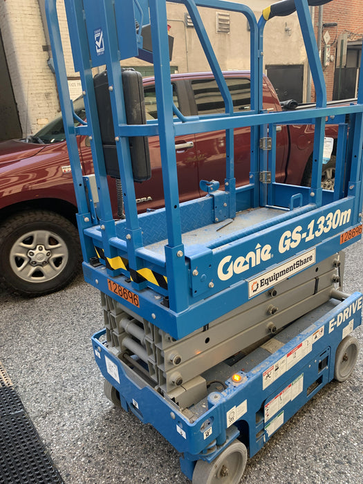 2021 GENIE GS-1330m