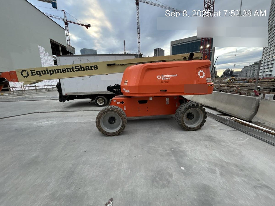 2022 JLG 660SJ