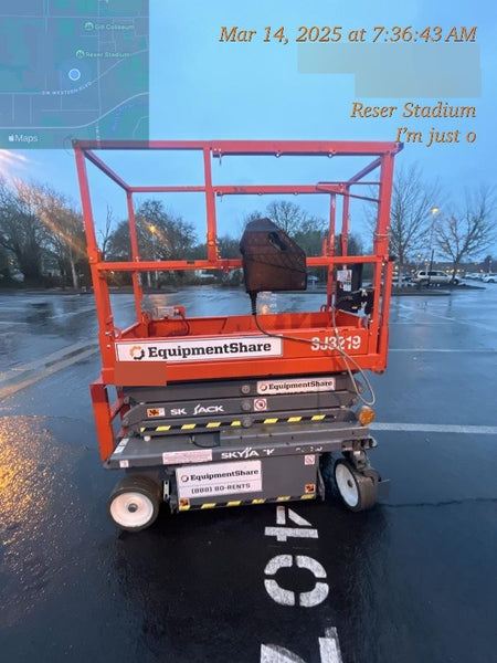 2020 Skyjack SJIII-3219 Solid NM Tires, Half height spring hinged entry gate, Dual Beacons, 800W Inverter