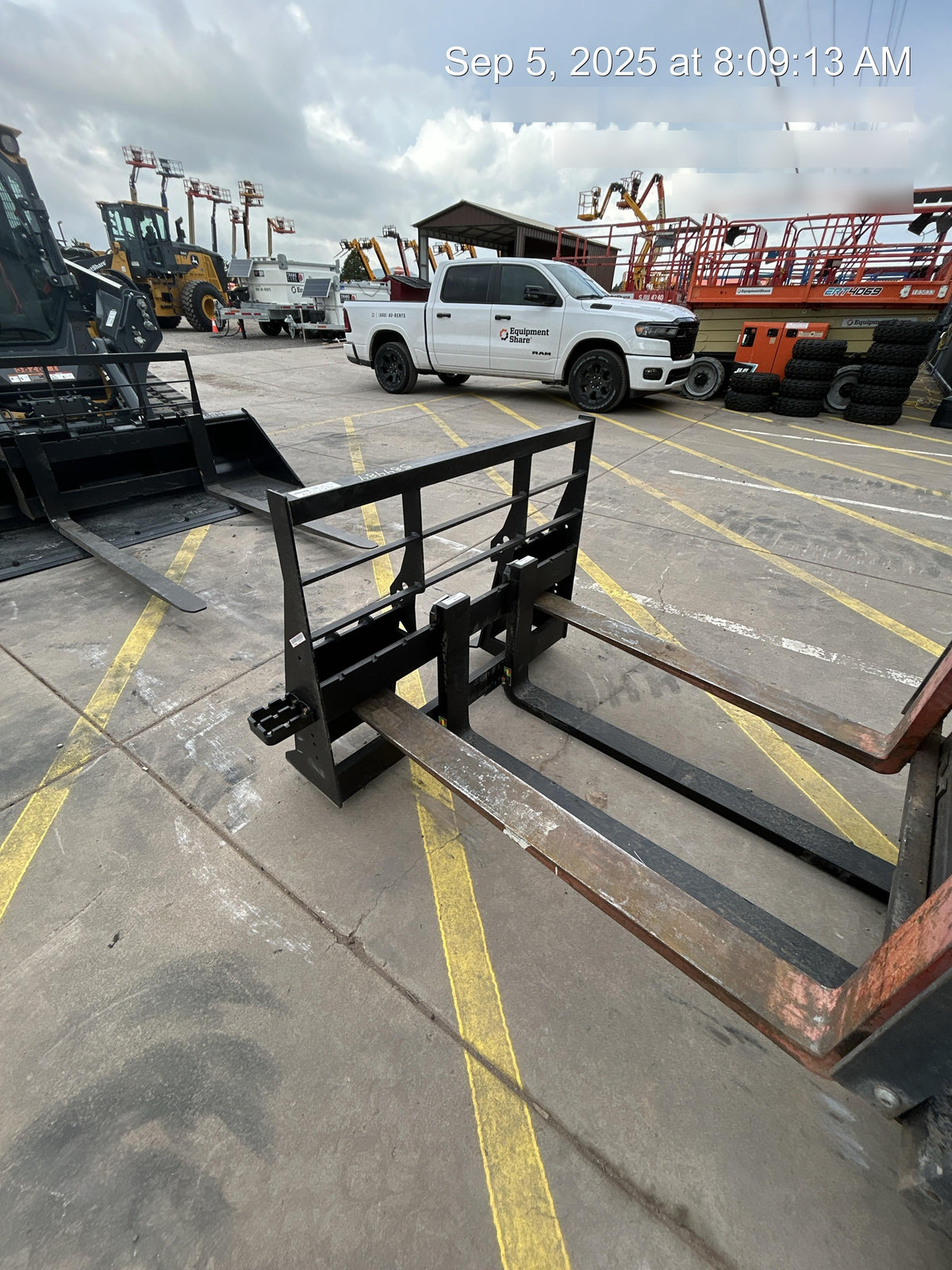 2025 ARROW MATERIAL HANDLING 72" Pallet Forks - Arrow