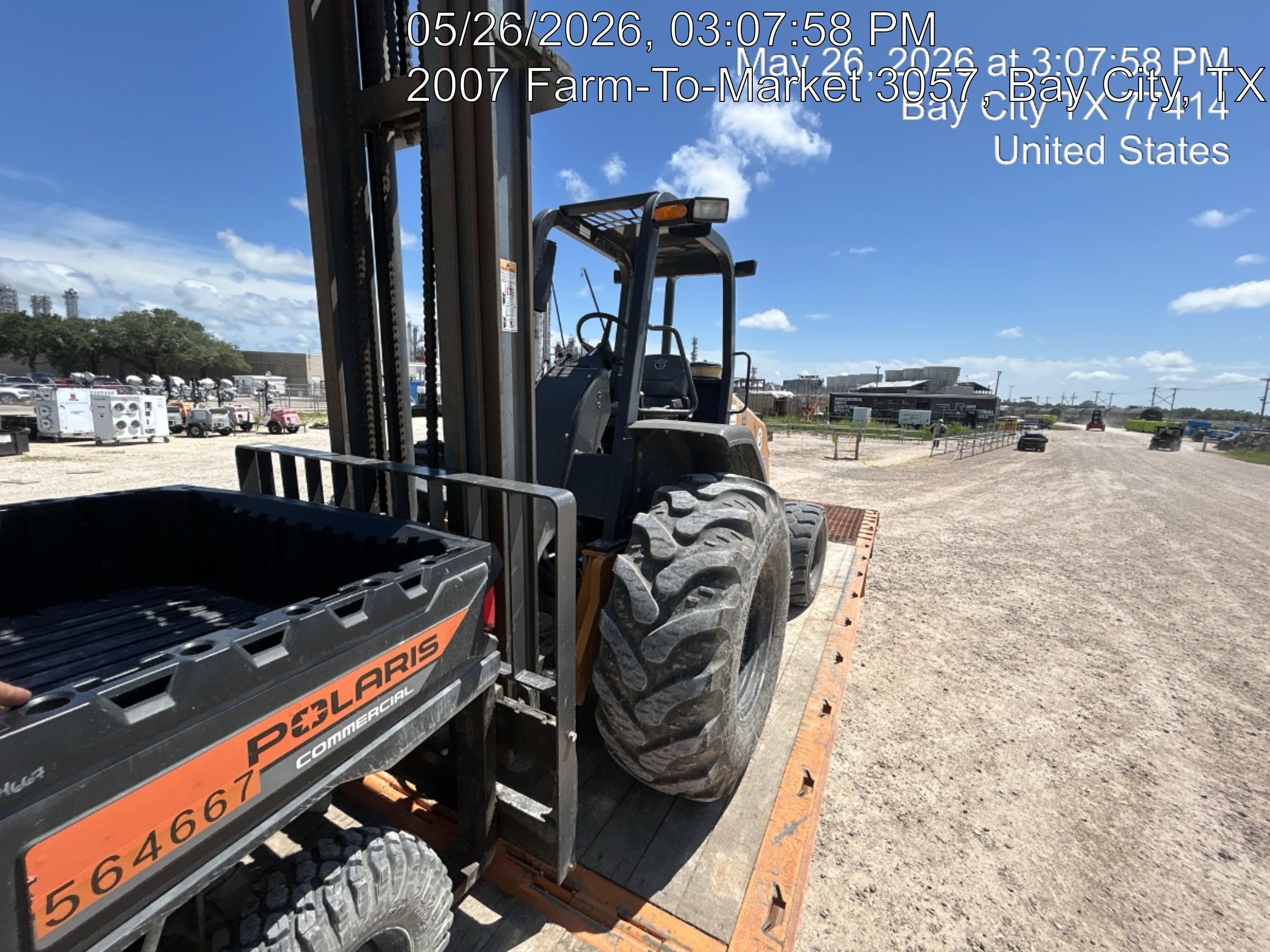 2021 CASE 588H