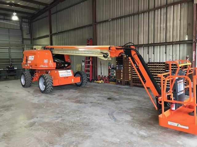 2019 JLG 660SJ 4WD w/Deutz Diesel Engine, FF Tires, Beacon, Welder-Ready Package