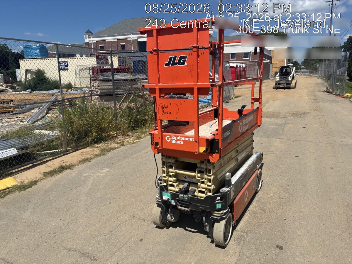 2025 JLG ES1932
