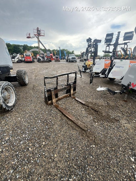 2022 ARROW MATERIAL HANDLING 48" Pallet Forks - Arrow