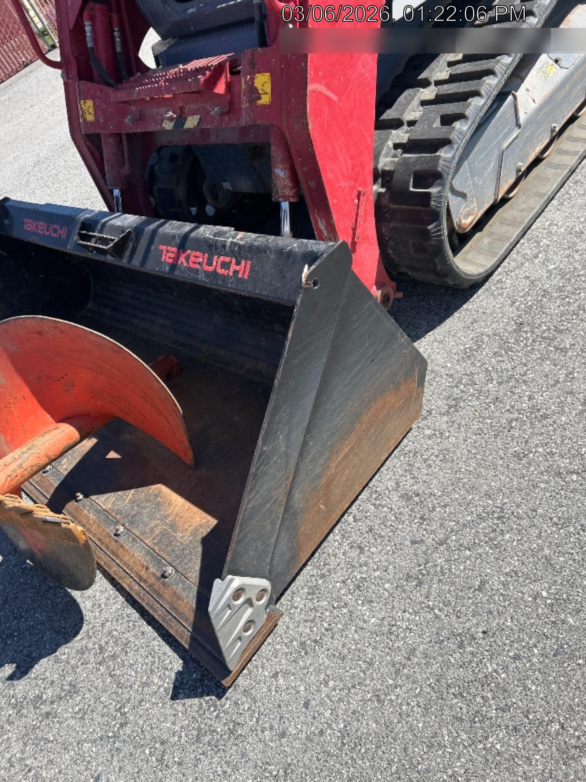 2025 TAKEUCHI 76" Smooth Bucket - Takeuchi