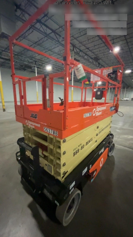 2025 JLG ES3246