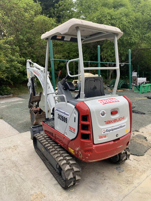 2021 TAKEUCHI TB216R