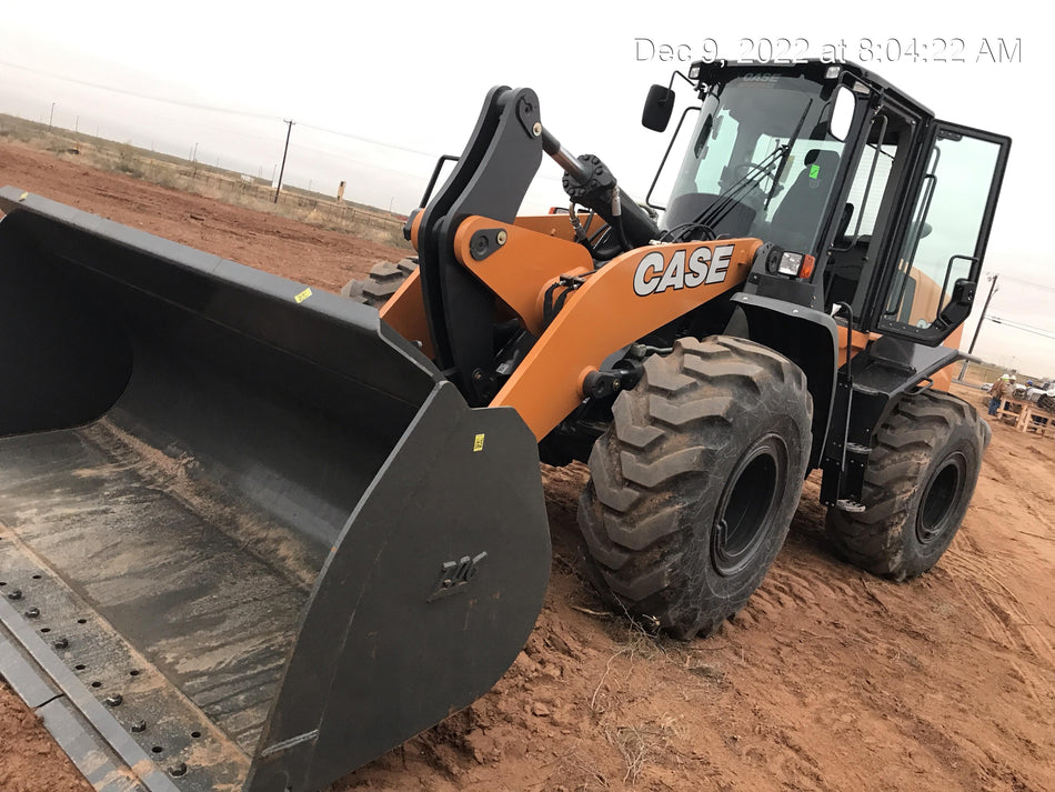 2023 CASE 821G