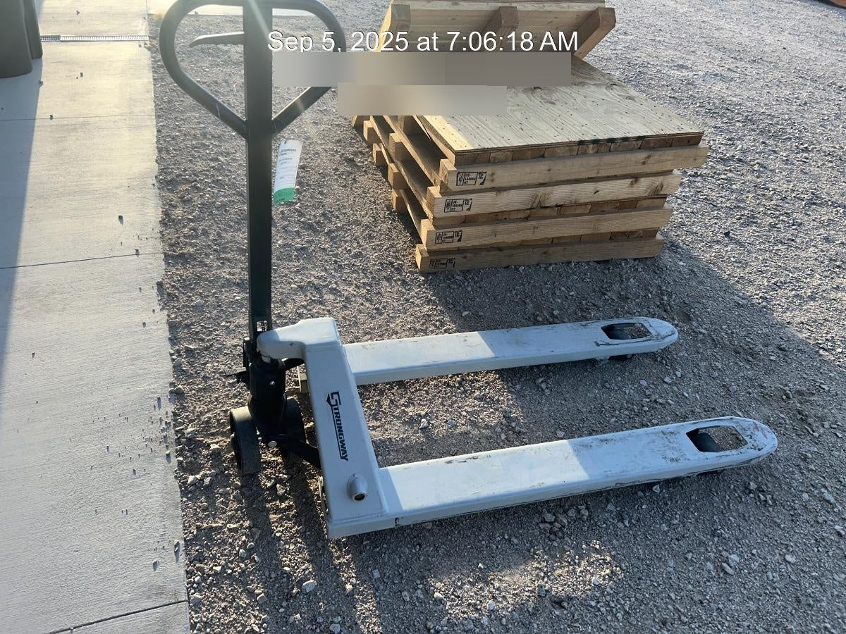2025 STRONGWAY 4400 lb Pallet Jack