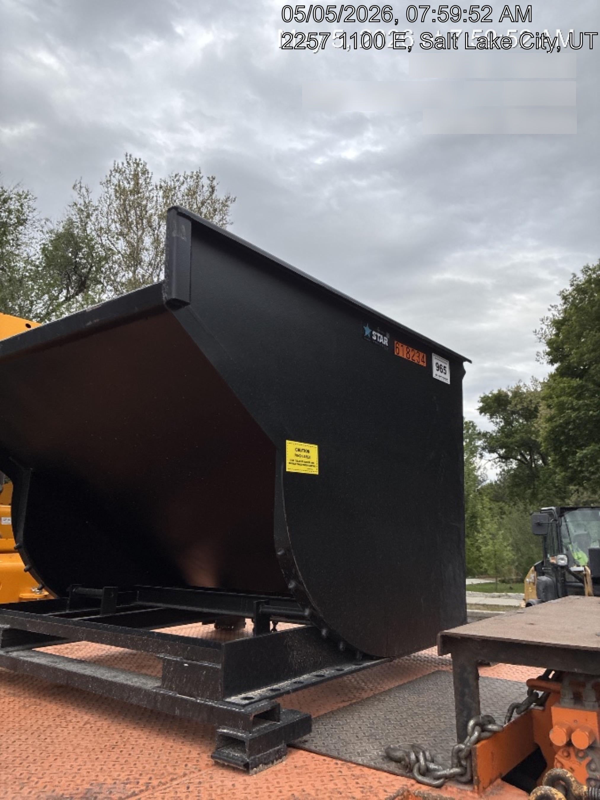 2025 STAR INDUSTRIES M-1820 - Self-Dump Hopper