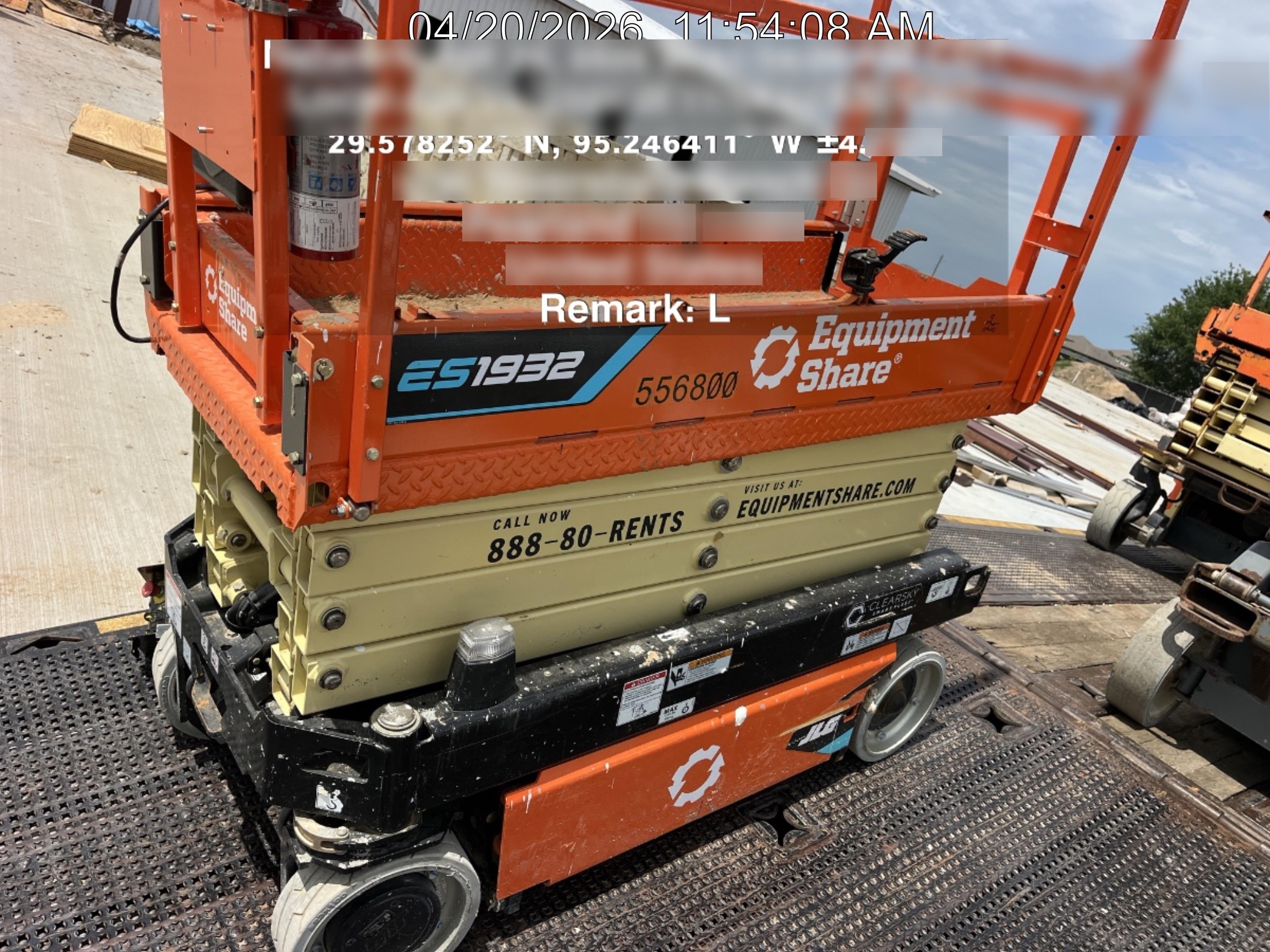 2025 JLG ES1932