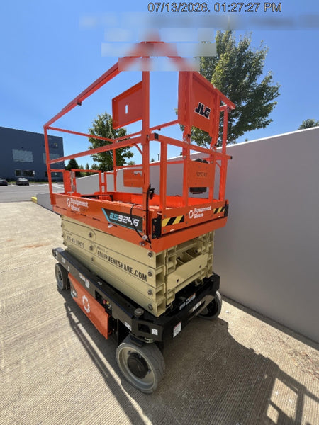 2025 JLG ES3246