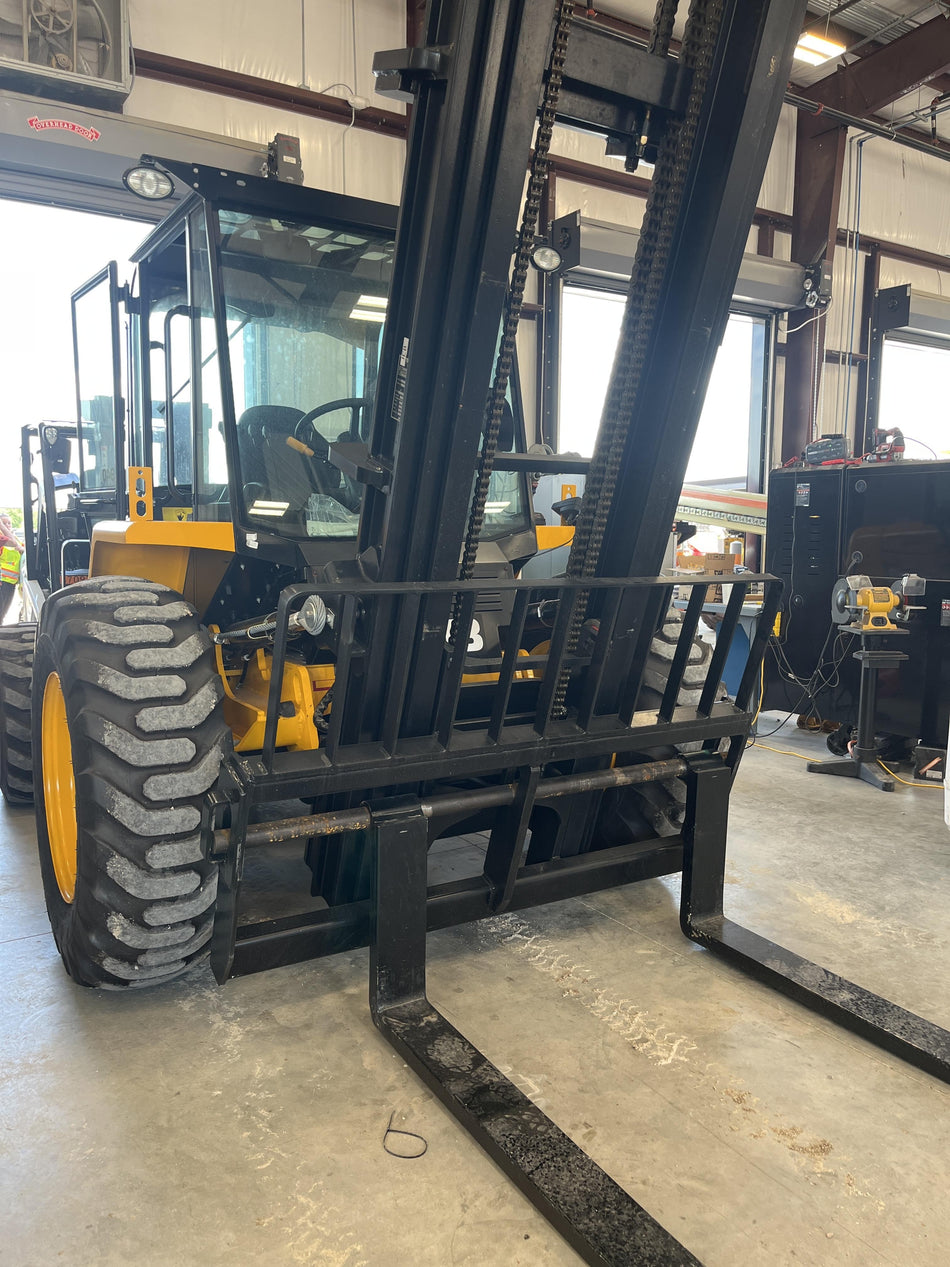 2025 JCB 940-4