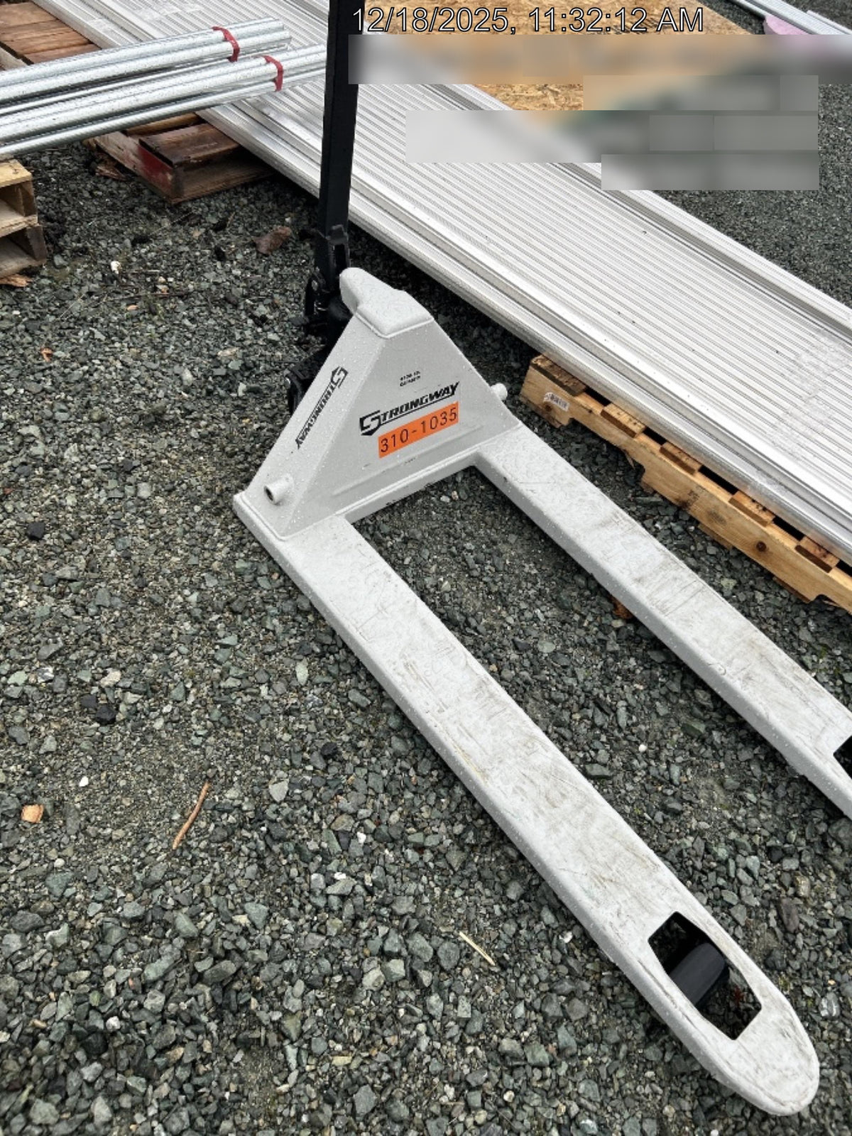 2025 STRONGWAY 4400 lb Pallet Jack