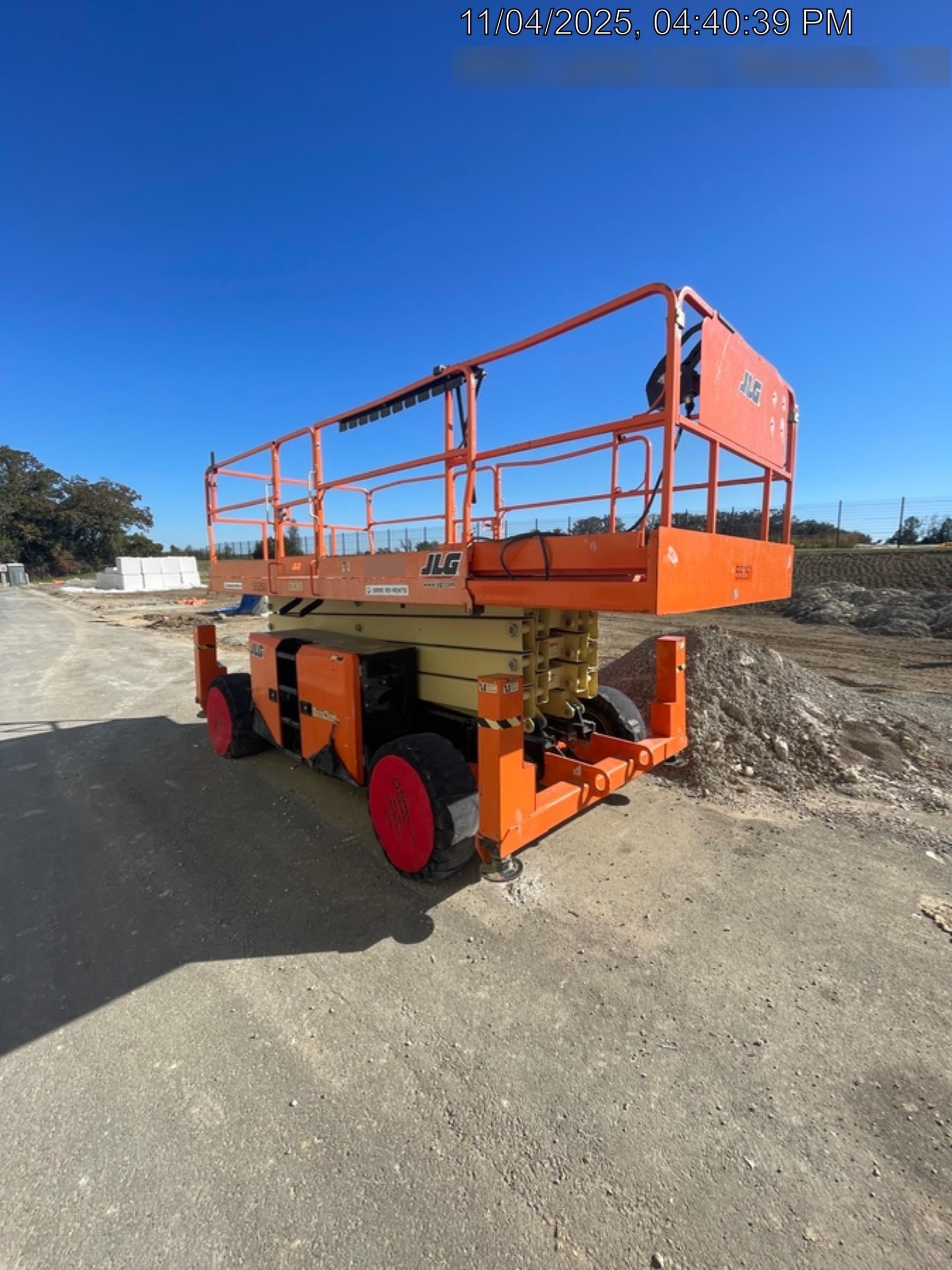 2020 JLG 430LRT