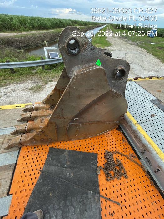 2017 CASE 36" Bucket - Case