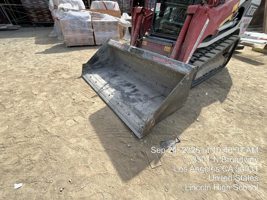 2025 TAKEUCHI 76" Smooth Bucket - Takeuchi