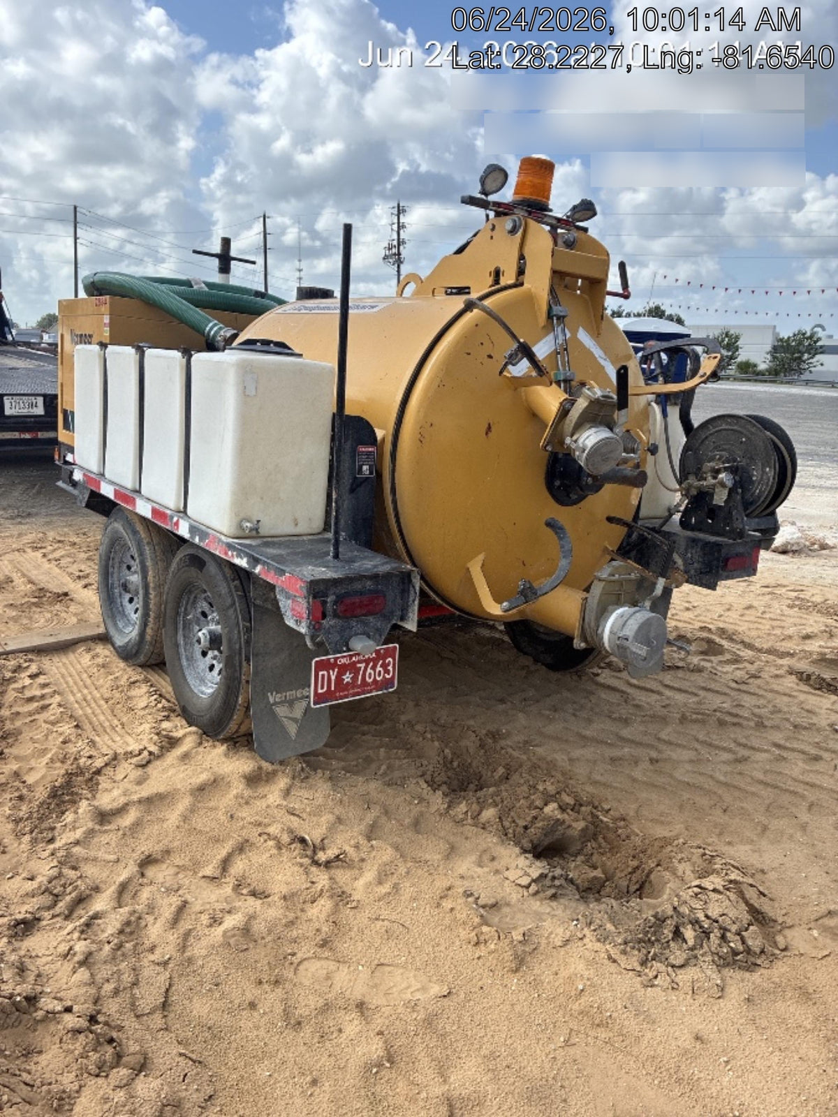 2022 VAC-TRON LP573XDT