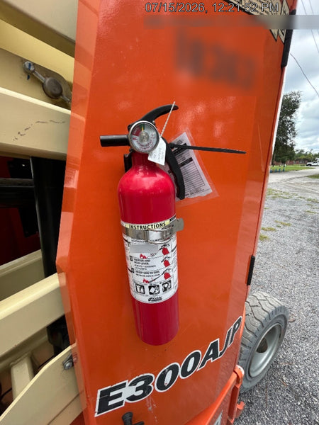 2019 JLG E300AJP
