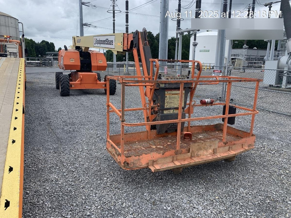 2019 JLG 860SJ