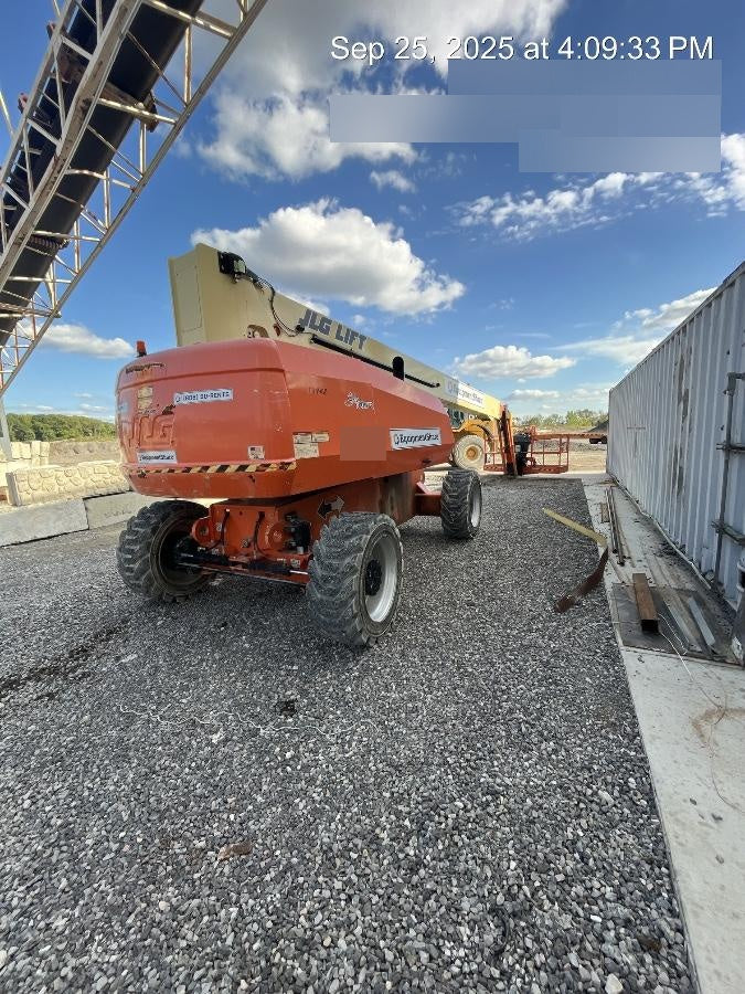 2021 JLG 860SJ