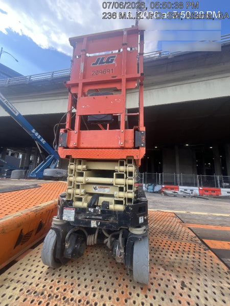 2022 JLG ES1932