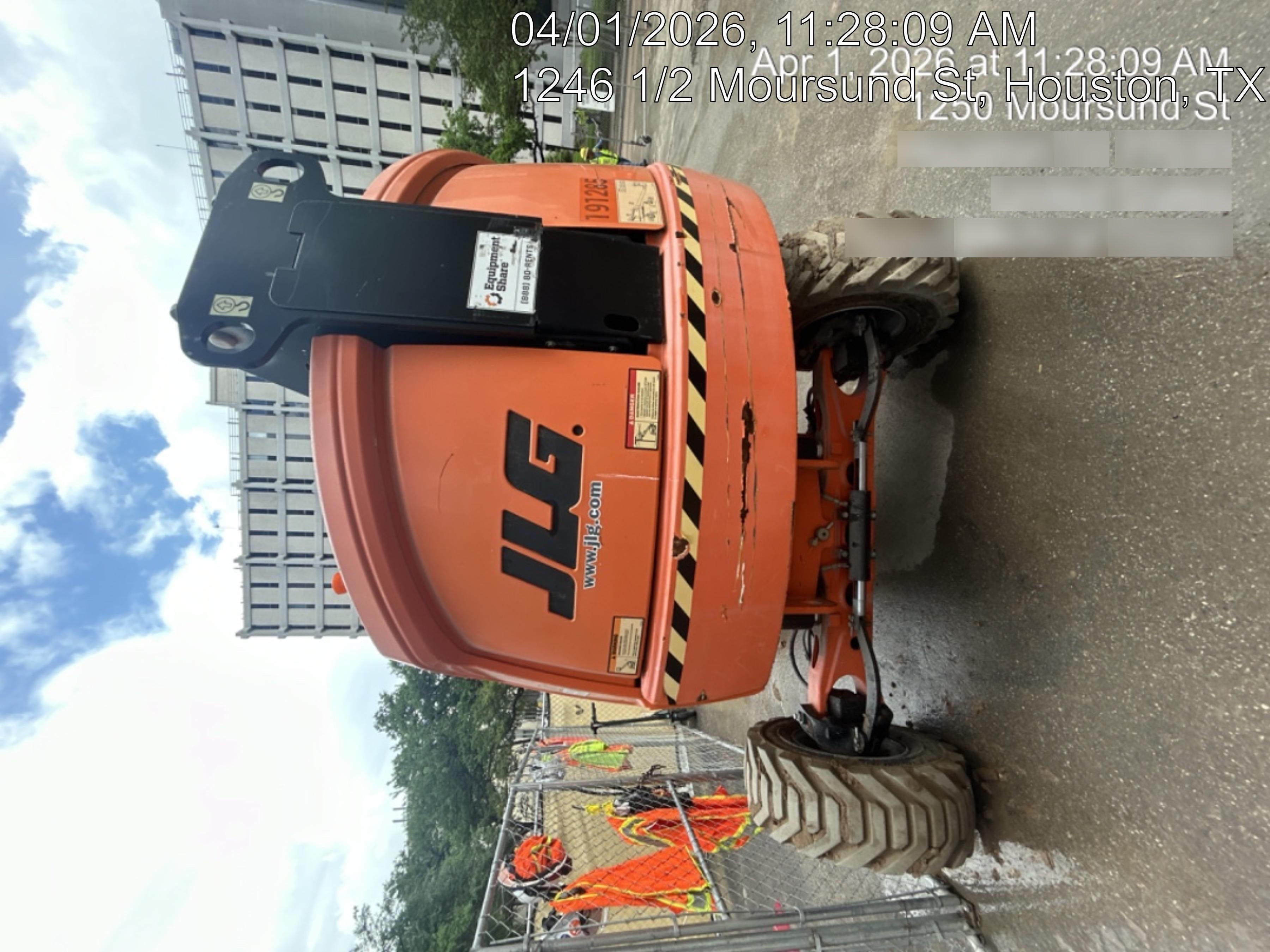 2021 JLG 400S