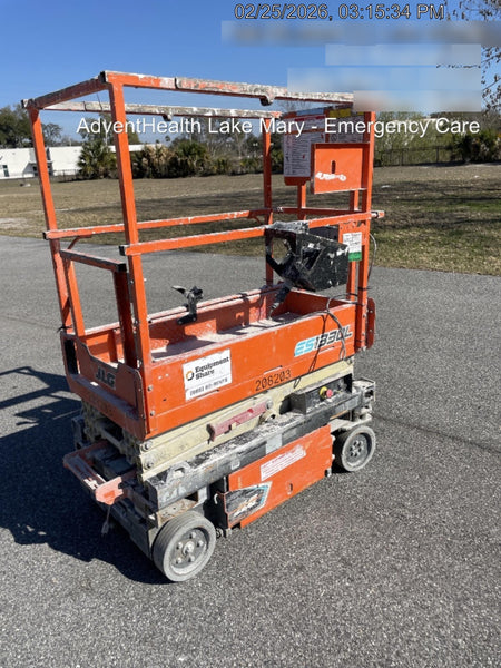 2022 JLG ES1330L