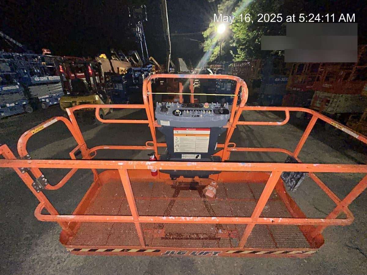 2021 JLG EC600SJ