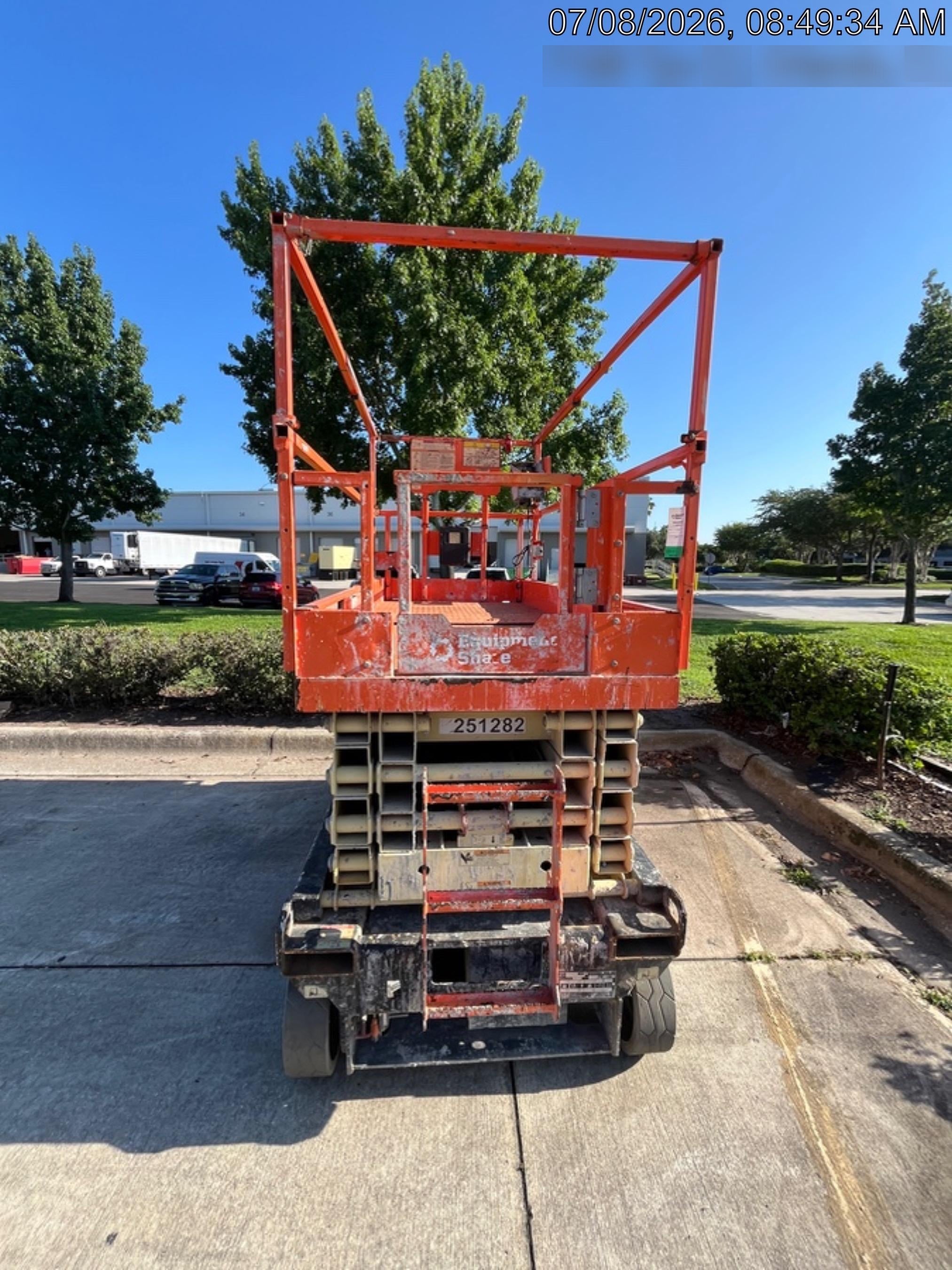 2022 JLG ES3246