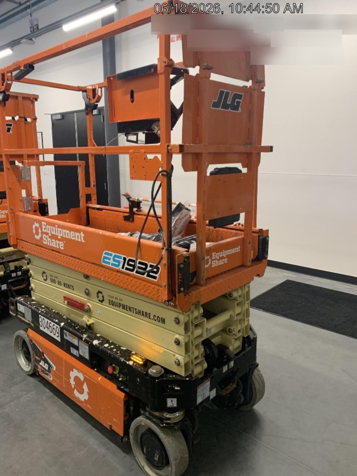 2023 JLG ES1932