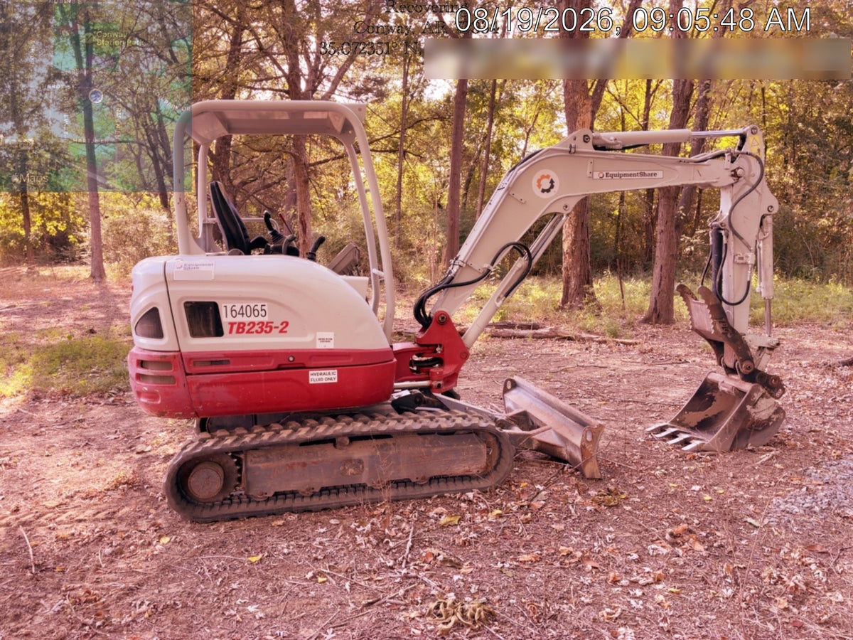 2021 TAKEUCHI TB235-2R