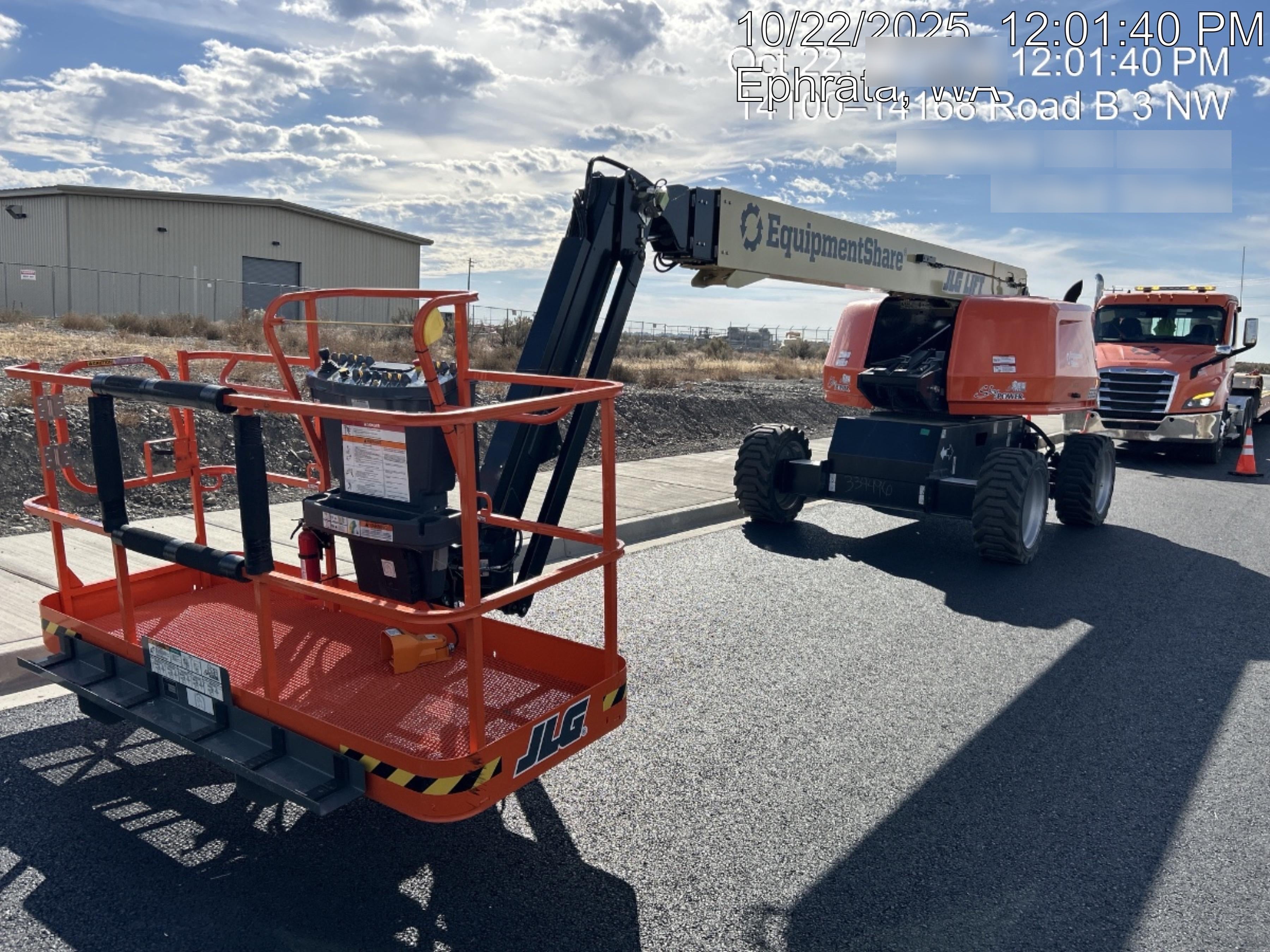 2025 JLG 660SJ